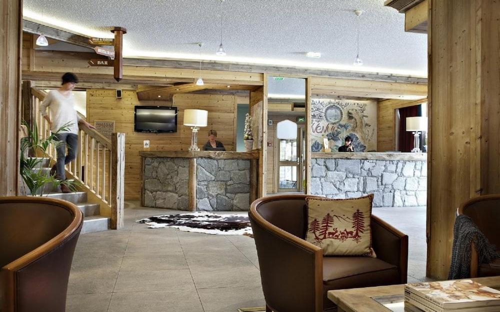 Hotel Alpen Roc La Clusaz Exterior photo